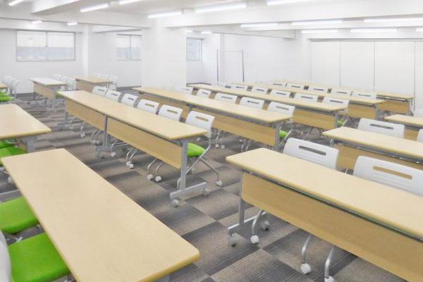 加瀬の貸し会議室 鶴見駅前ホール 100名収容可能