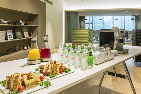 HandShake Lounge