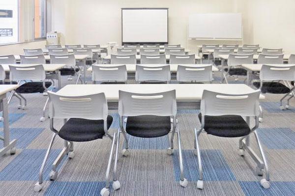 加瀬の会議室 新橋レンガ通りホール 48名収容