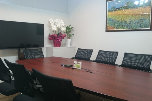 センターオフィス