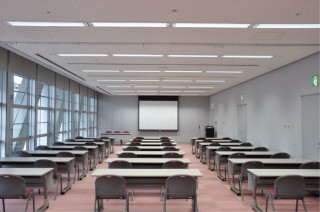 大阪府立国際会議場(グランキューブ大阪)