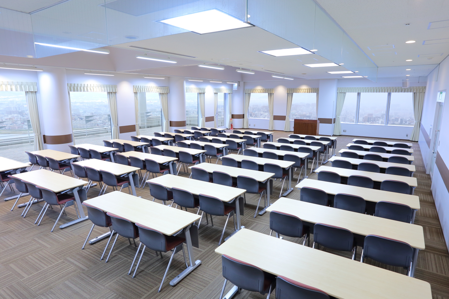 梅田スカイビル会議室
