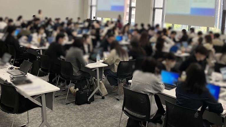 東京のシンボルストリートの新施設「新虎安田ビル NIKAI カンファレンス/フレックス」の魅力に迫る