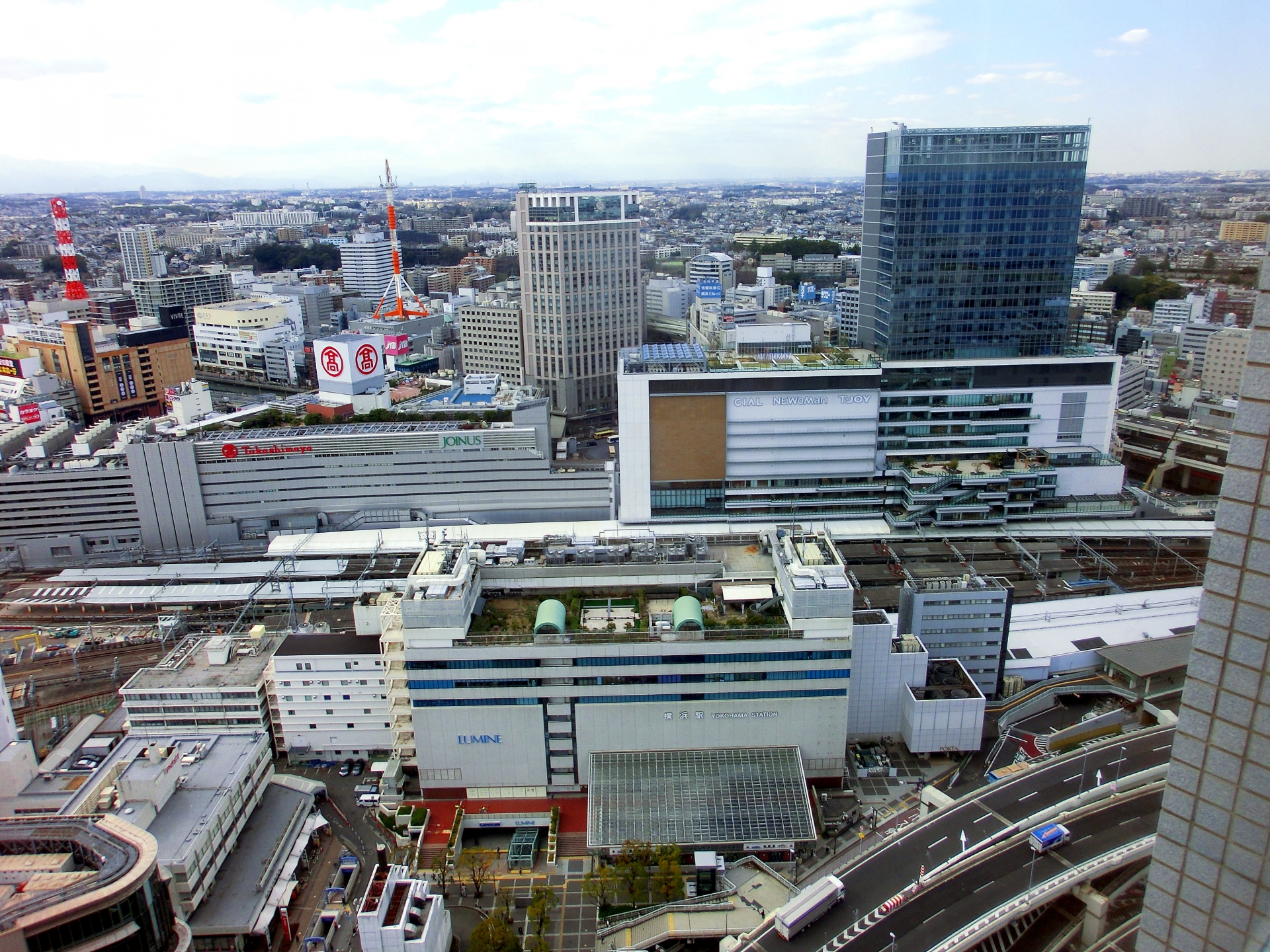 横浜駅周辺の駅近の貸し会議室・レンタルスペース