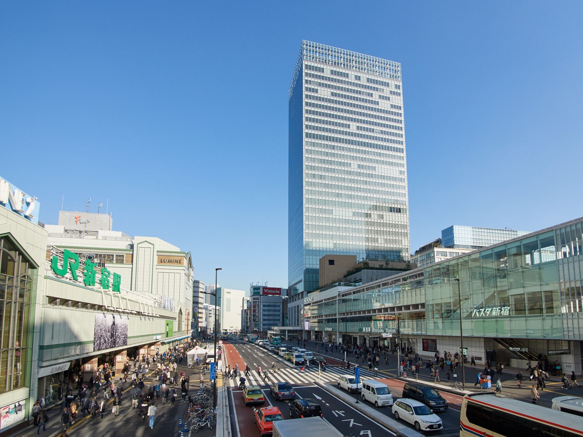 新宿駅 徒歩1分圏内の駅近貸し会議室・レンタルスペース