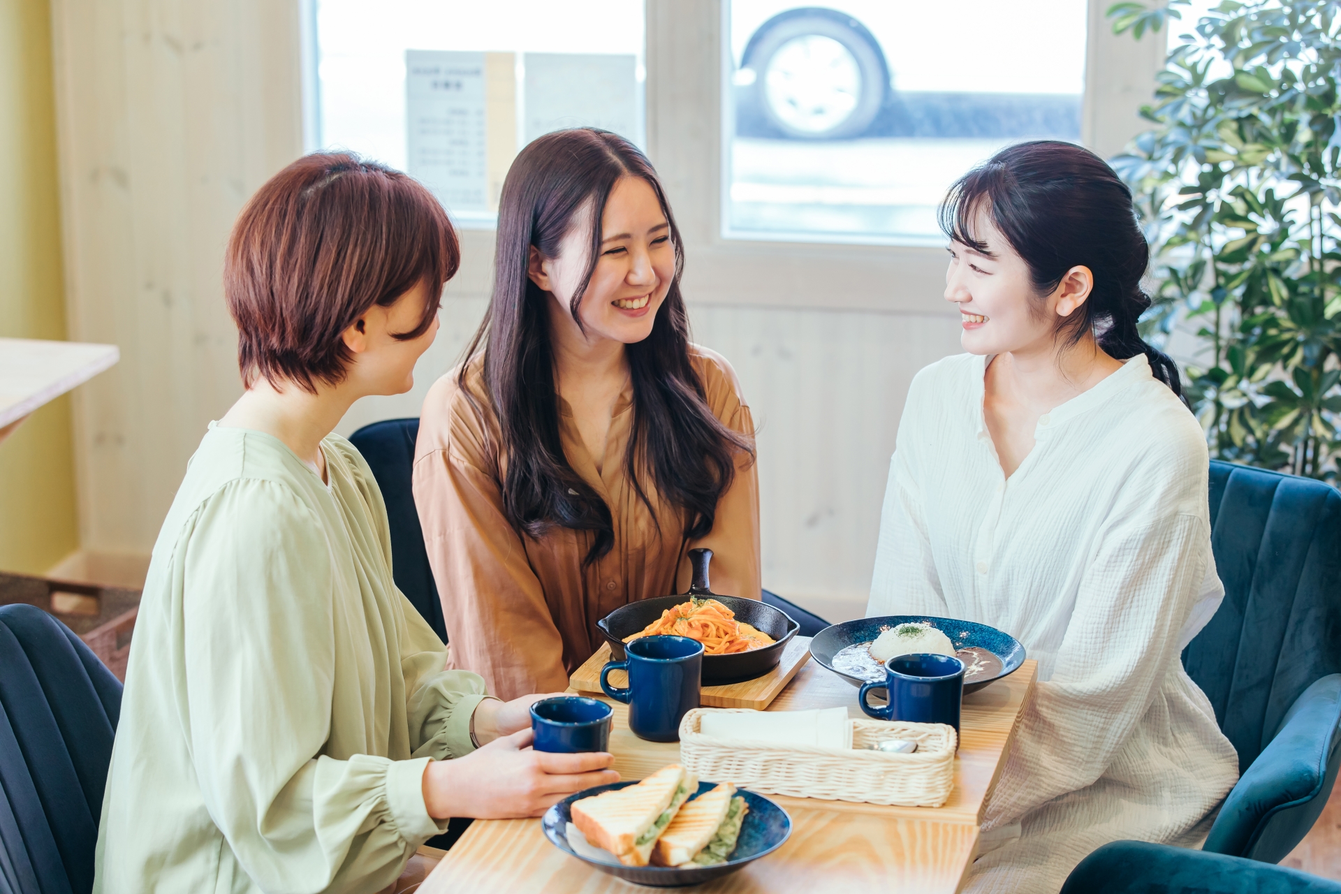 今話題の「スタジオ女子会」とは？インスタ映えなど、人気の理由を解説！